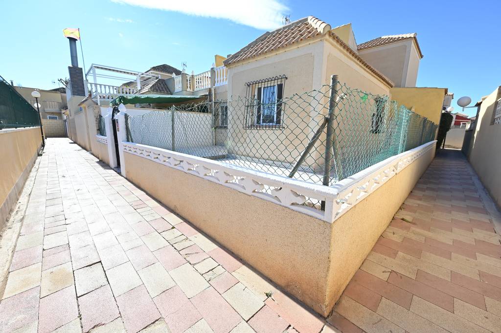 Bungalow for sale in Jardín del Mar (Torrevieja)