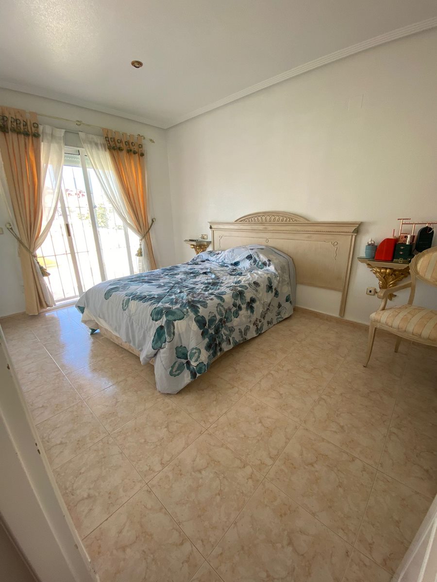 Villa en venta en Orihuela Costa