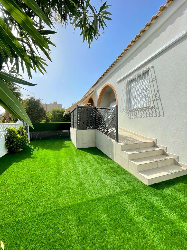 Chalet for sale in Torrevieja