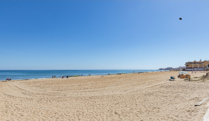 شقة للبيع في La Mata (Torrevieja)