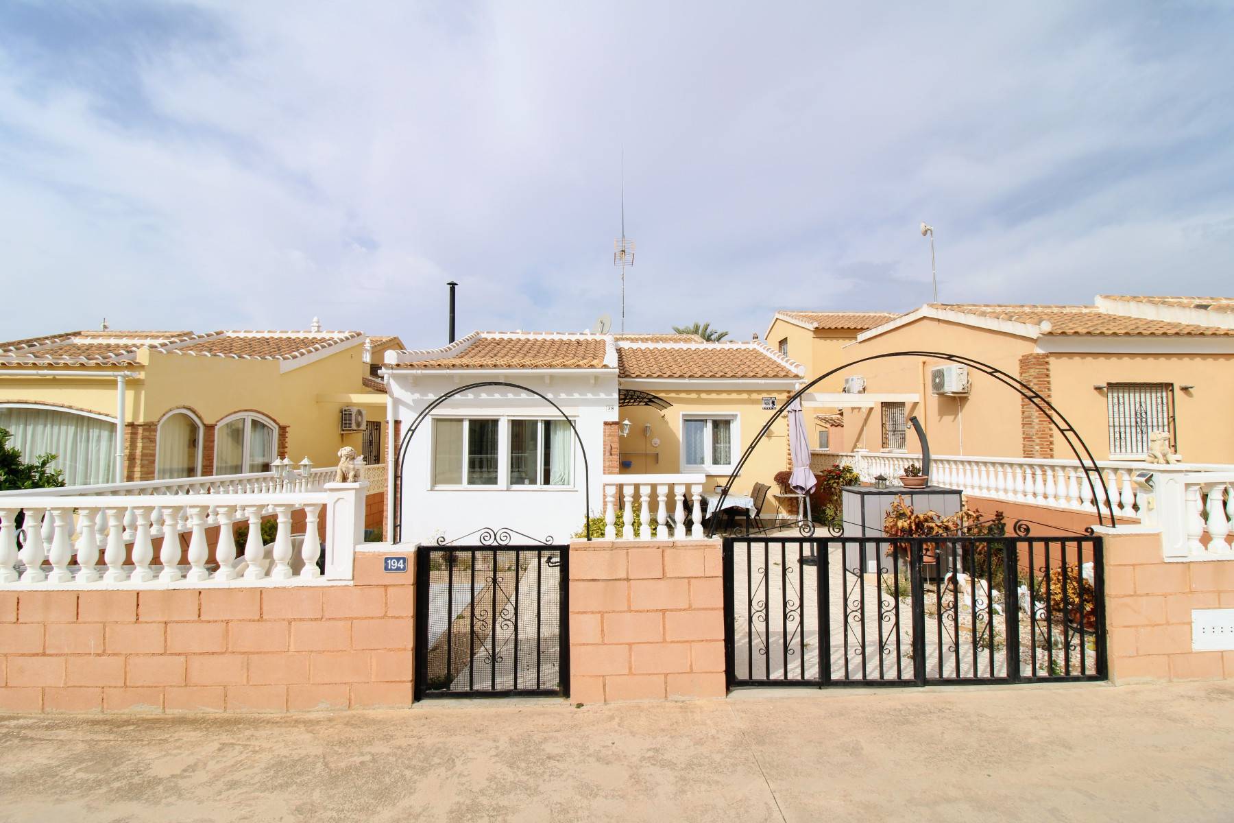 Chalet en venta en Orihuela Costa