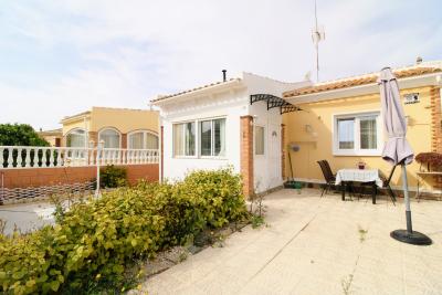 Chalet en venta en Orihuela Costa