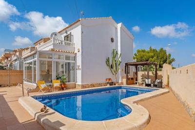 Villa for sale in Orihuela Costa