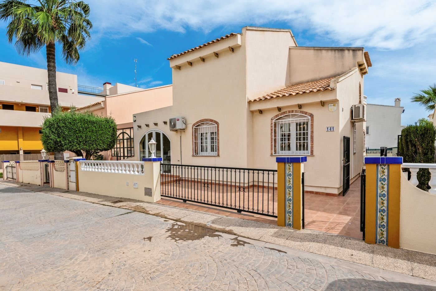 Villa for sale in Orihuela Costa