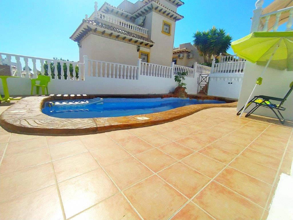 Villa for sale in Orihuela Costa