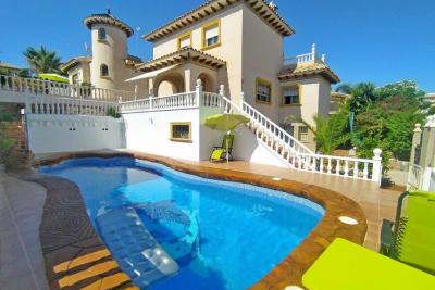 Villa for sale in Orihuela Costa