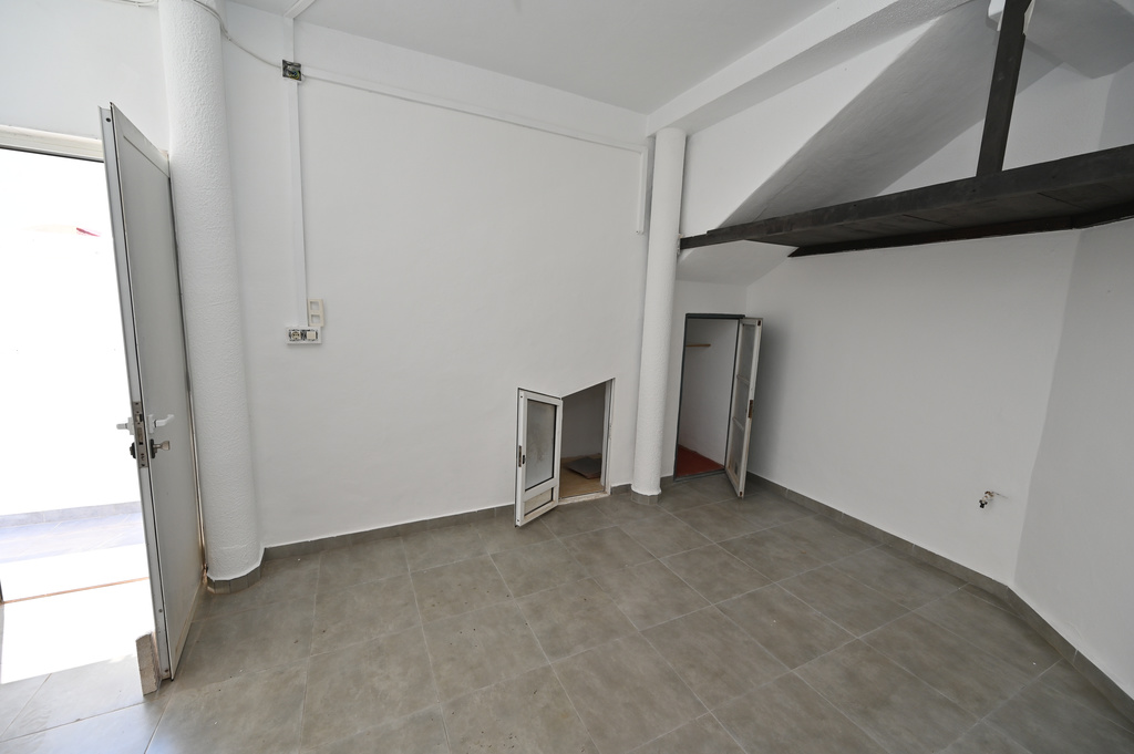 BUNGALOW REFORMADO EN PLANTA ALTA DE 2 DORMITORIOS 1 BAÑO