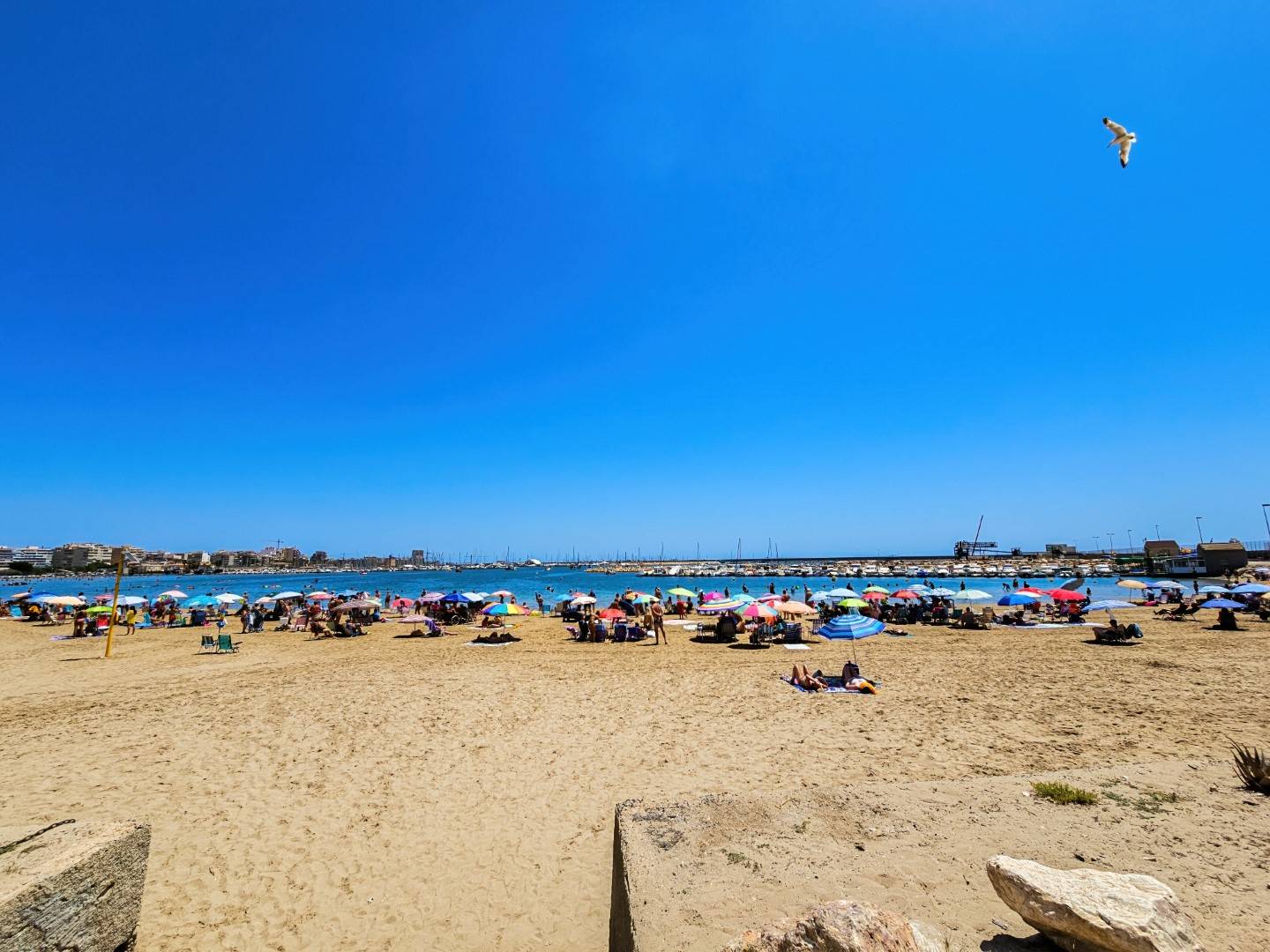 PISO REFORMADO CERCA DE LA PLAYA DE LOS NAUFRAGOS