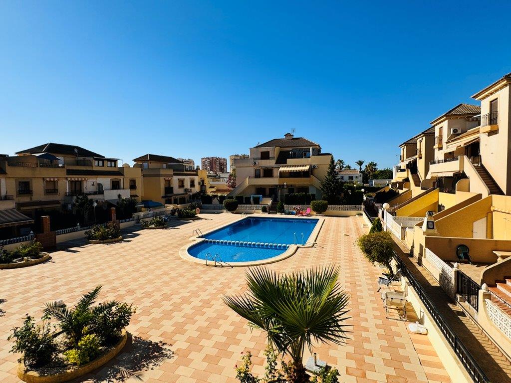 Duplex myynnissä Torrevieja