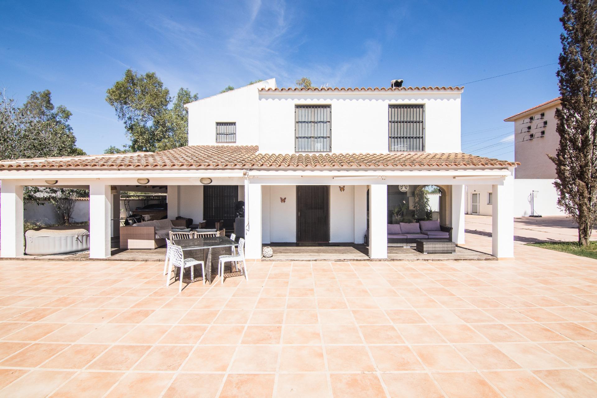 Villa en venta en Santa Pola